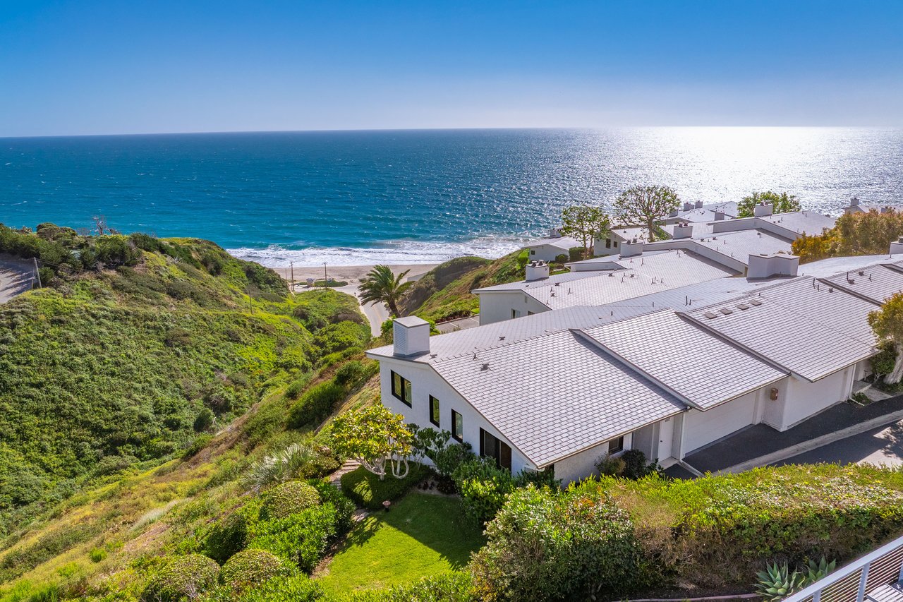 Sensational Bluff Top Malibu Townhome