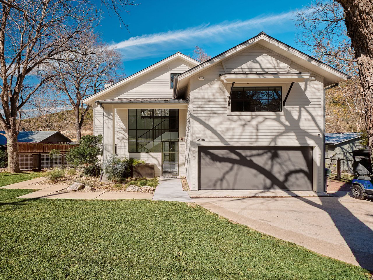 3016 Edgewater Drive