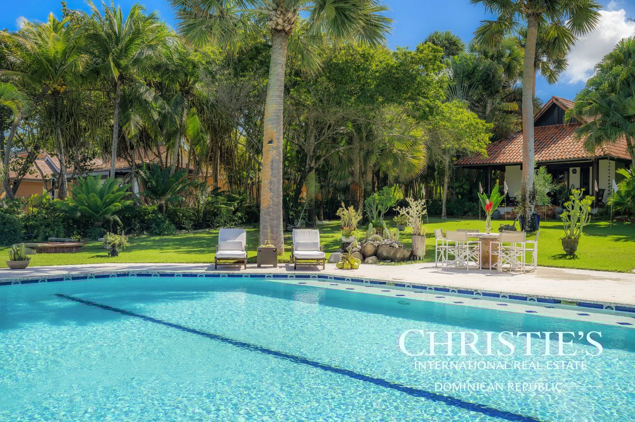 Villa Shangri-la – Caribbean Oceanfront Villa