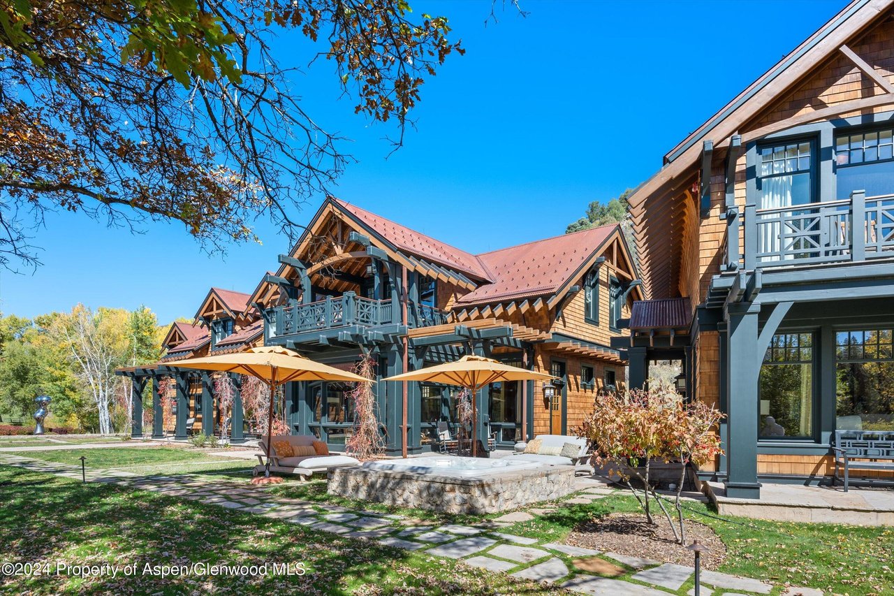 200 Jalanda Lane