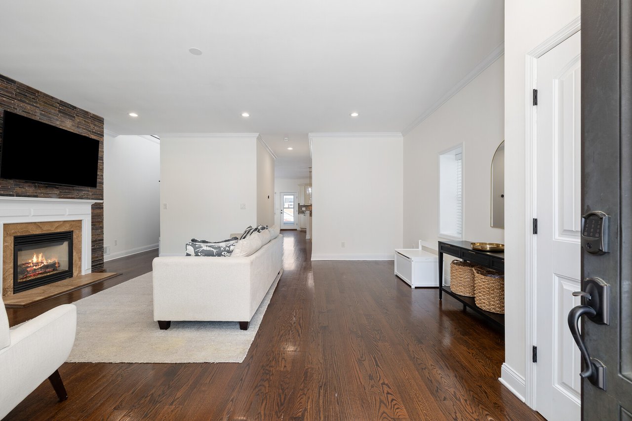 447 Forest Ave