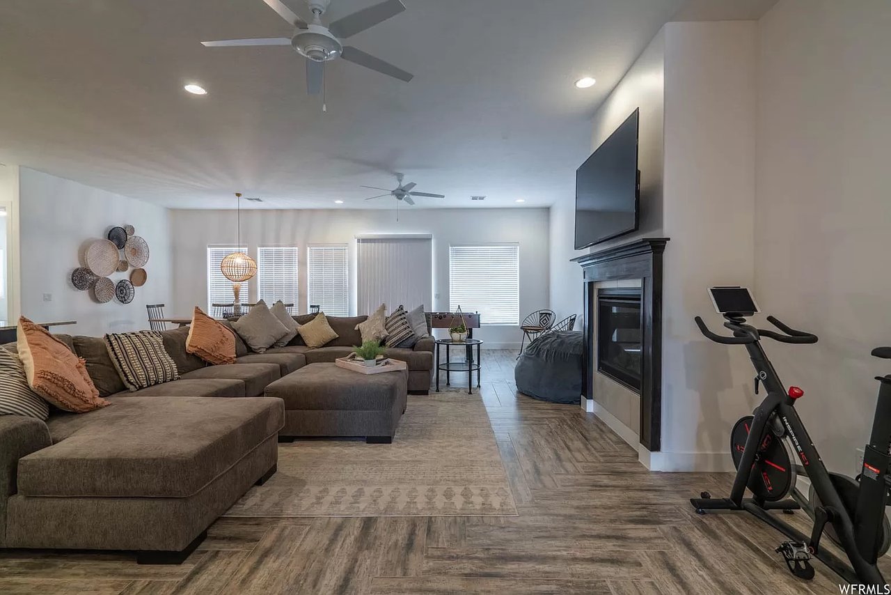 HIDEAWAY RETREAT