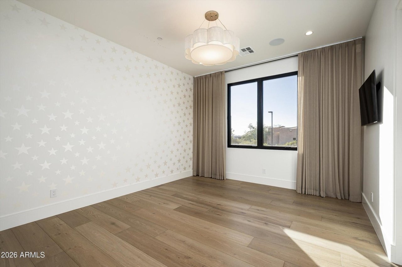 9245 E RIMROCK Drive