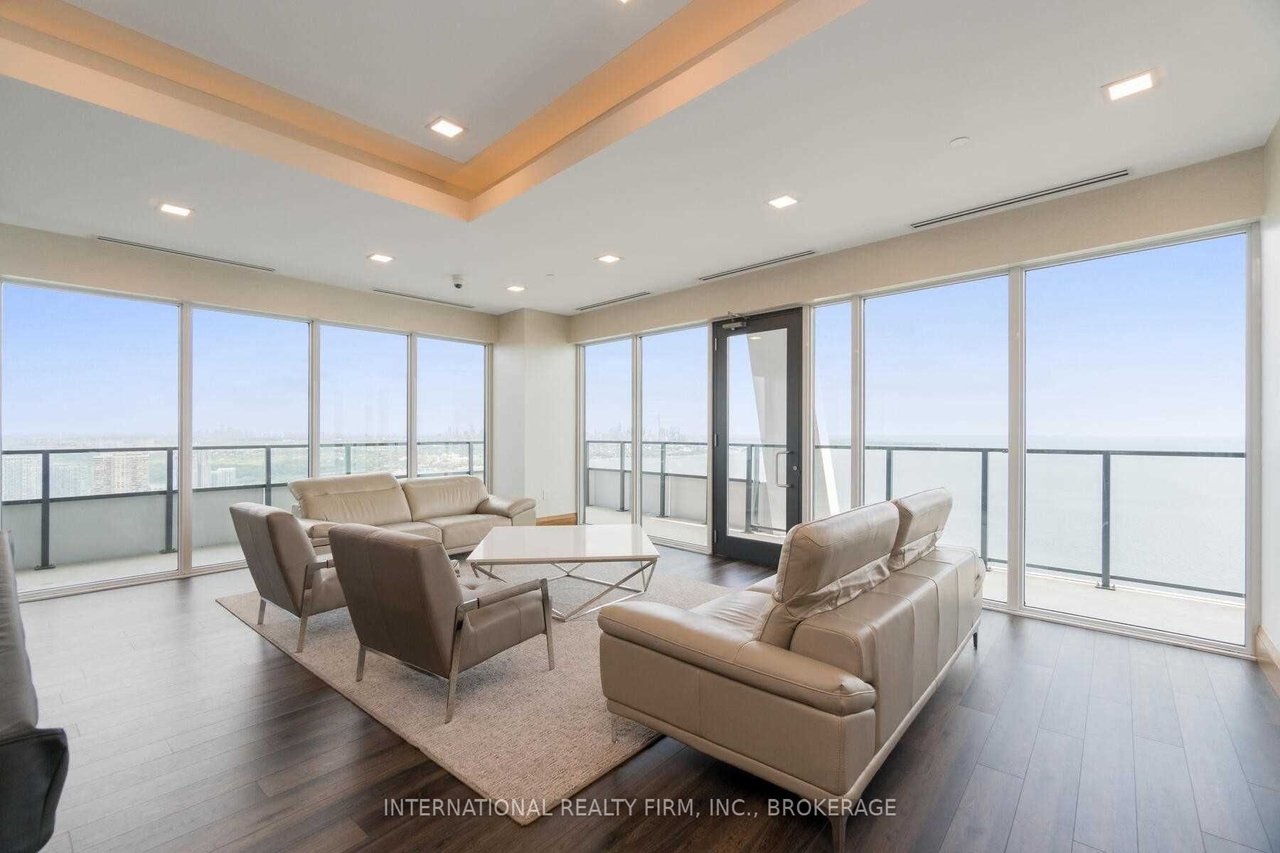 20 Shore Breeze Dr #4302