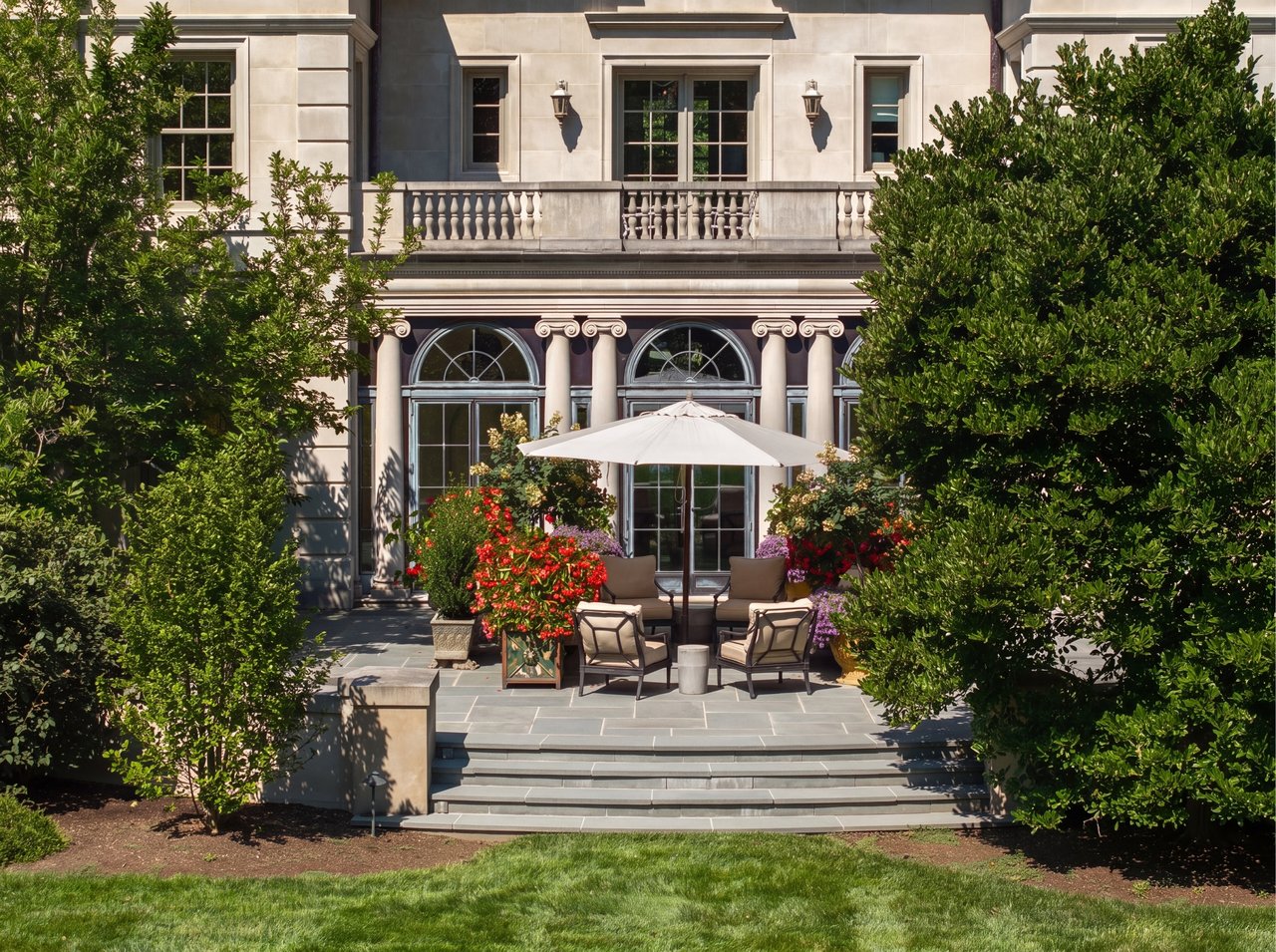 Wayside Manor