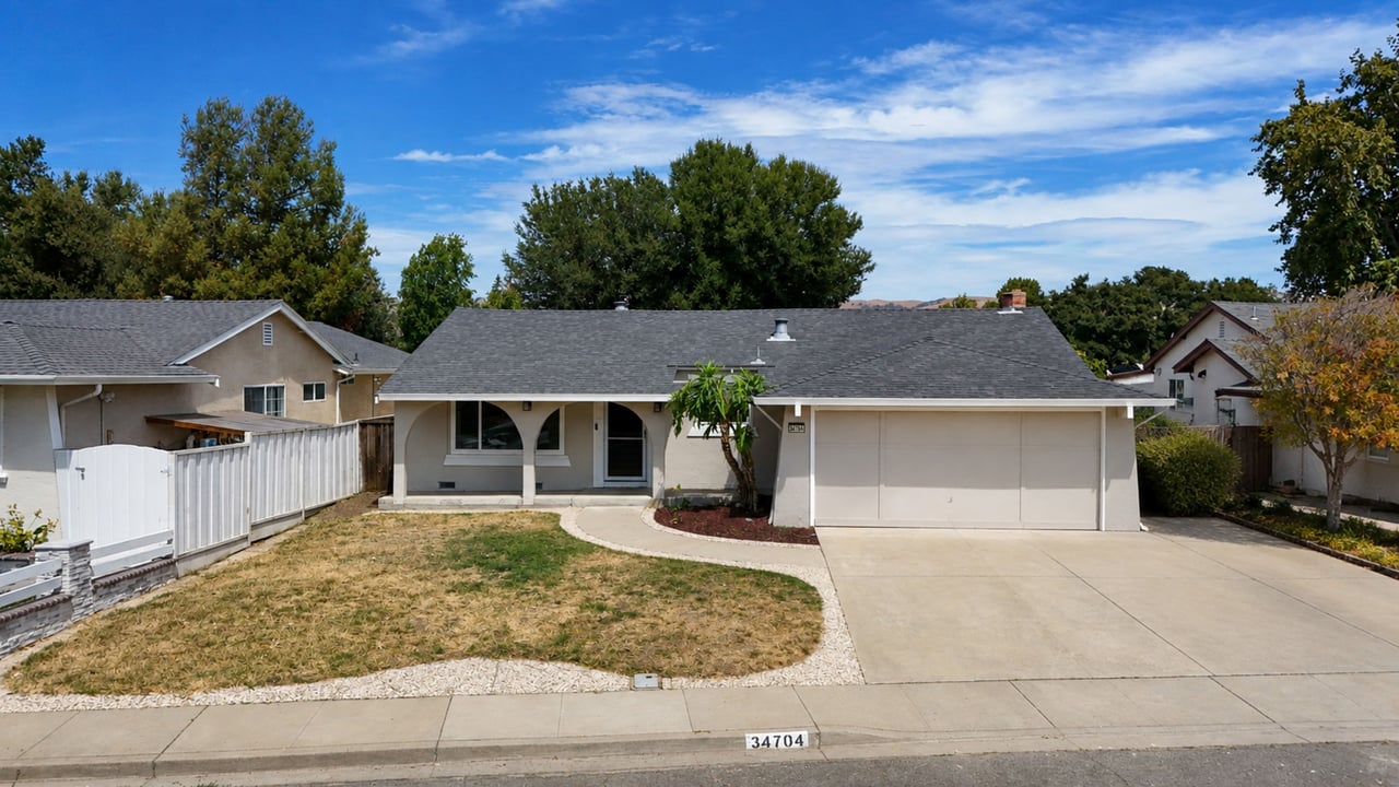 34704 Locke Ave