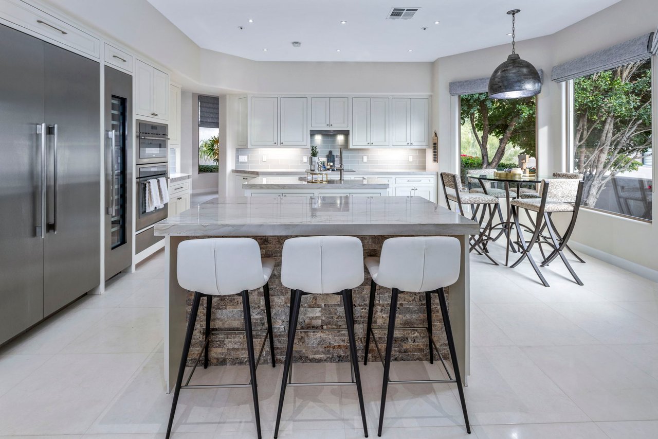 11129 E JUAN TABO Road