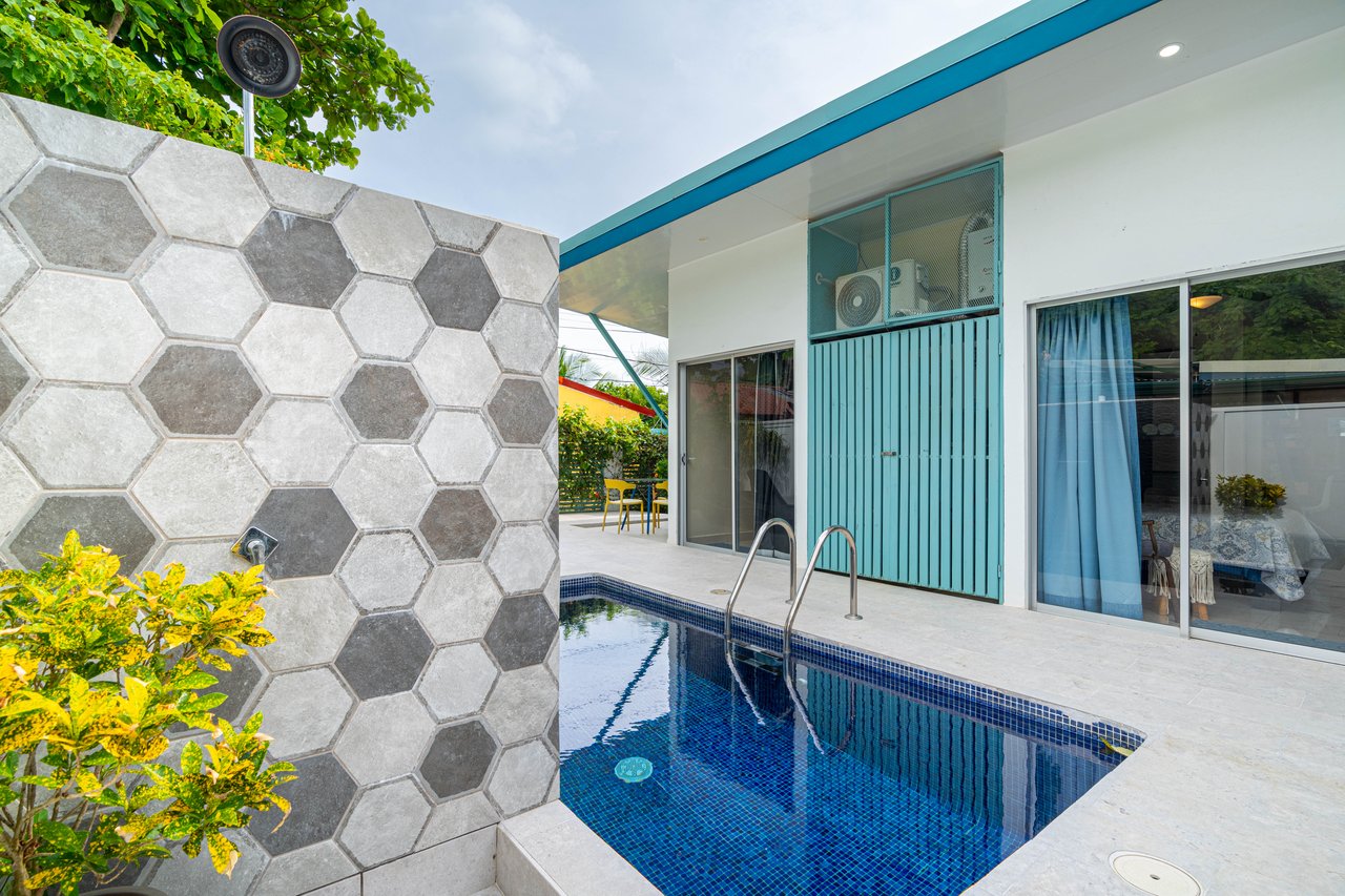 3 Bed Main Home with Two Rental Villas, Walk to Beach in Uvita! Fantastic Location!