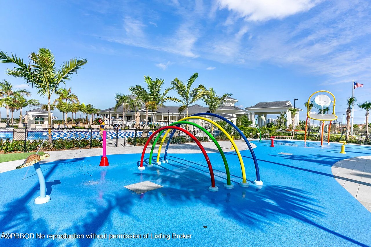 541 Greenway Dr, North Palm Beach, FL 33408