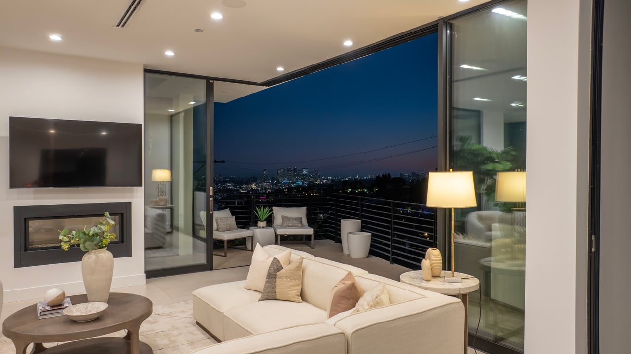 1516 Forest Knoll Dr, Sunset Strip