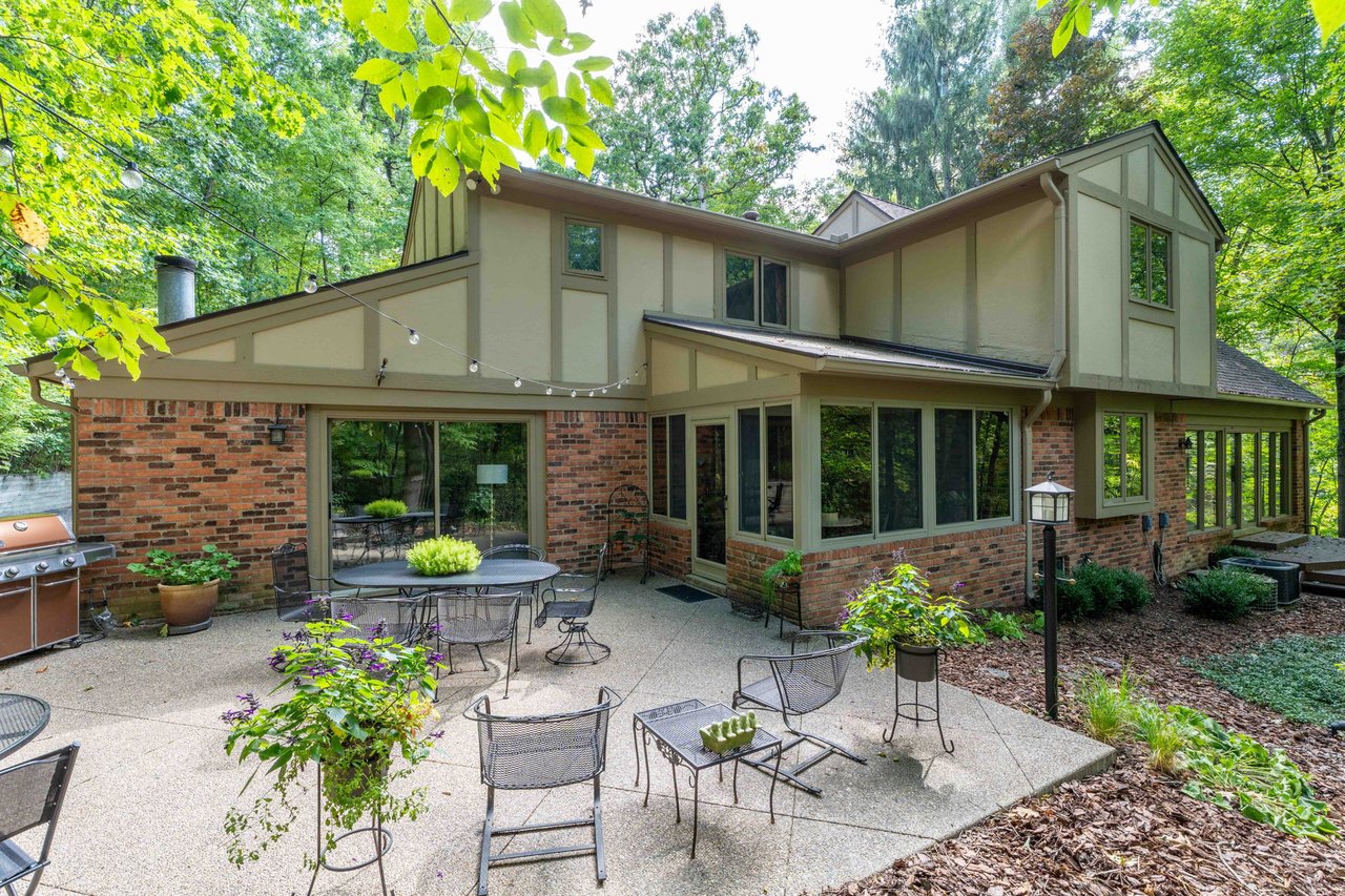 1100 Bretton Lane, Bloomfield Hills