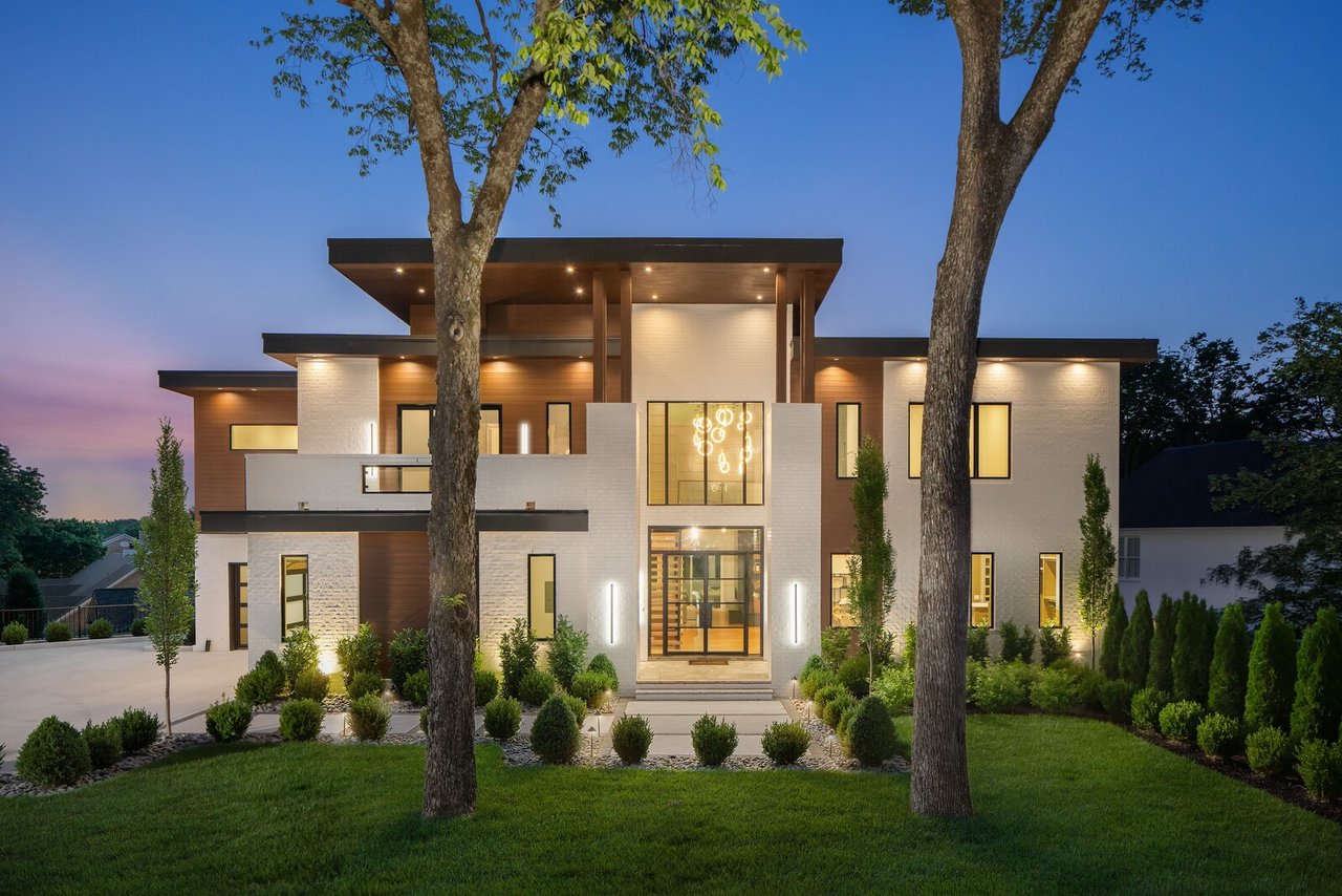 TOUR A $3.6M Nashville Tennessee Luxury Modern Home