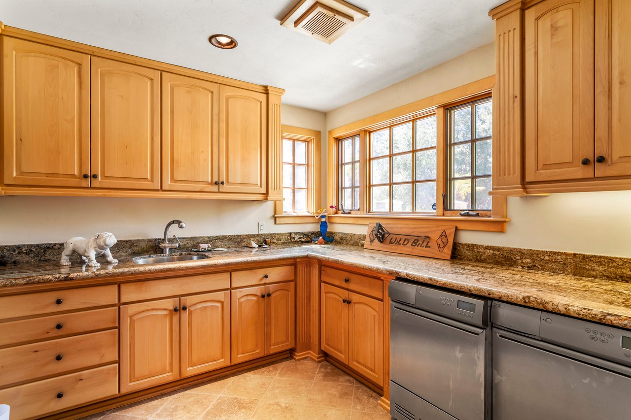 41290 Avenida Delores