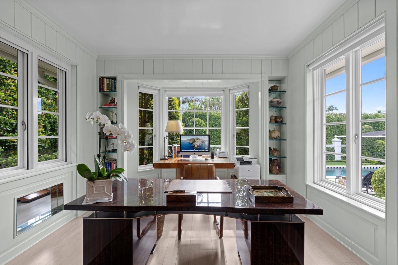 Entertainer’s Paradise in Prestigious Estate Section Enclave