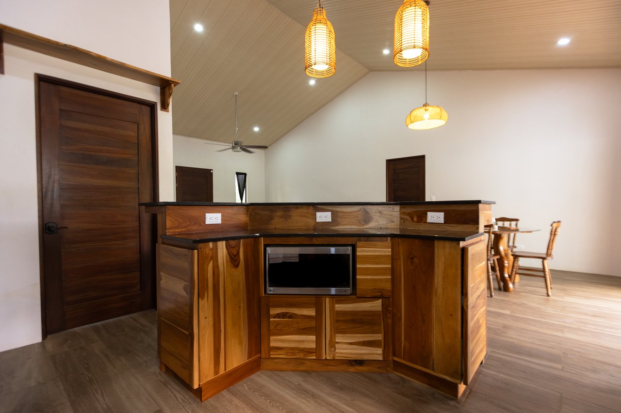 Turnkey Modern Home Near Quepos Marina – Move-In Ready! 2BDR&2BATHS