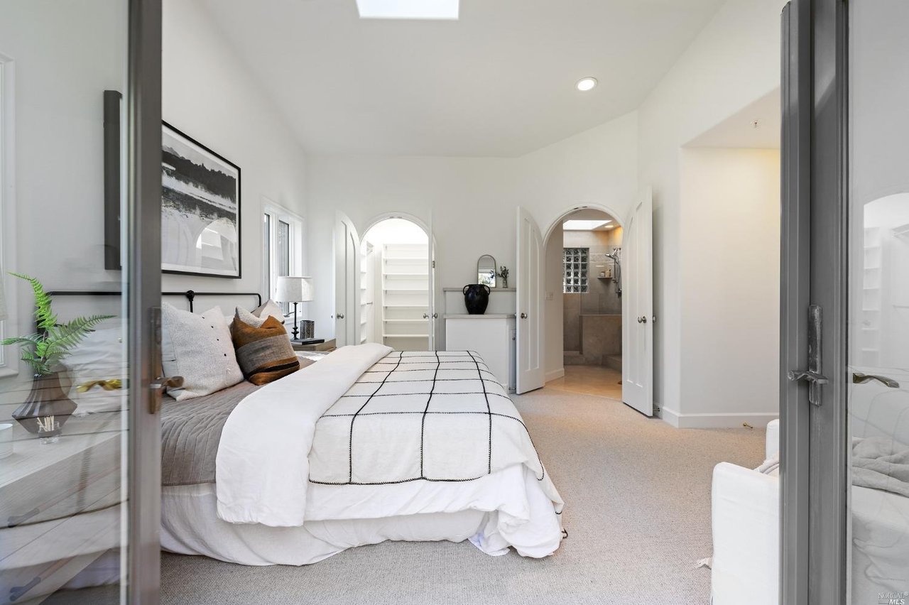 267 Rose Ave