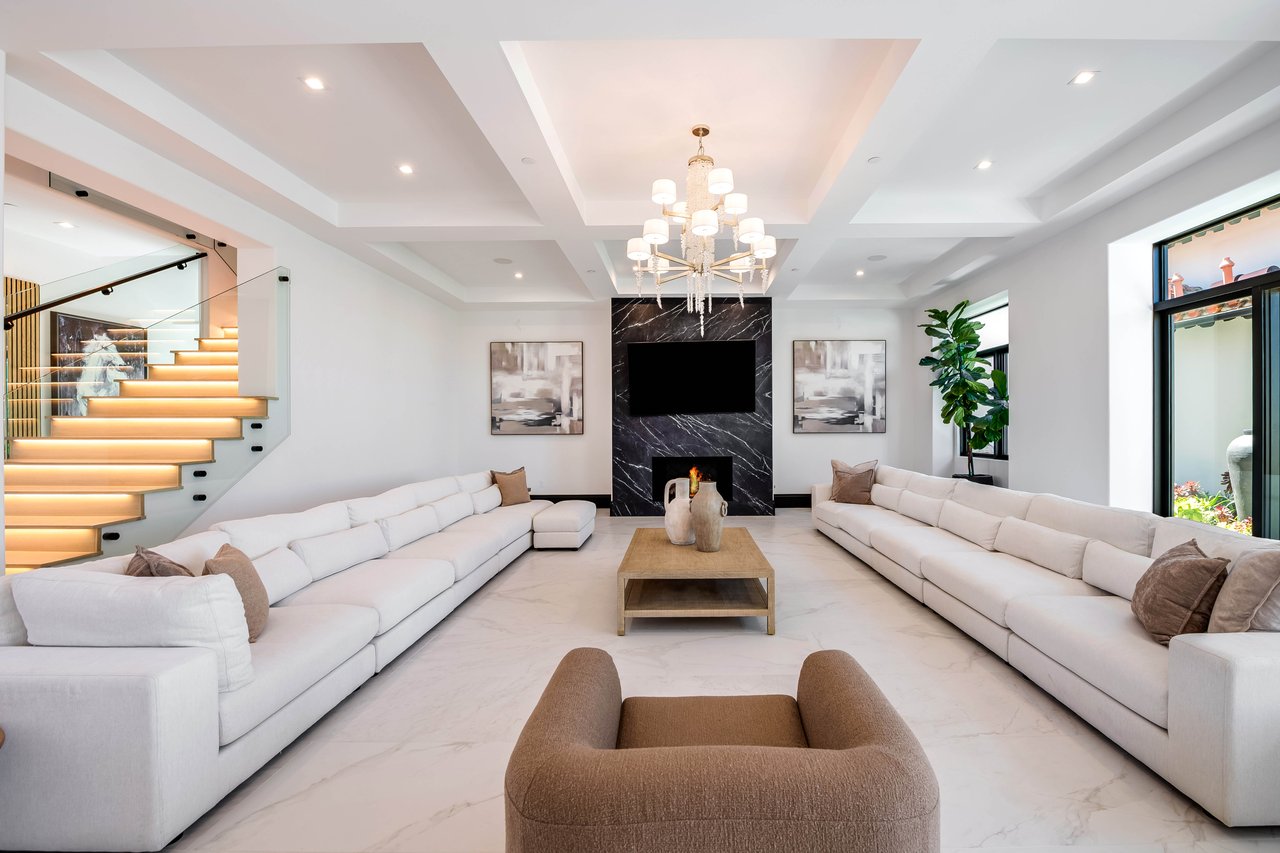 25201 Prado Del Misterio