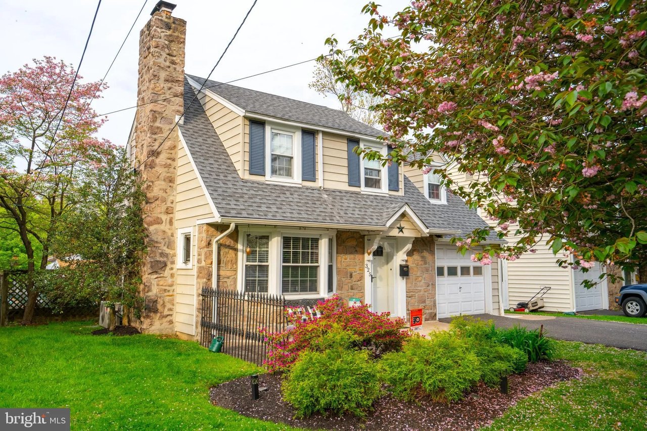 325 E Moreland Rd