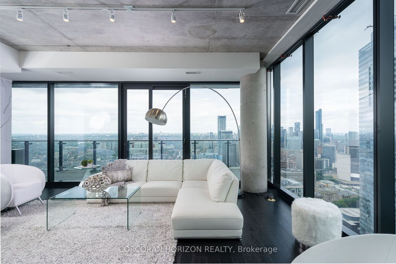 PENTHOUSE PERFECTION ON THEATRE ROW