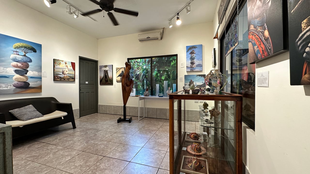 Commercial Space In Prime High Traffic Area in Uvita Costa Rica with garden