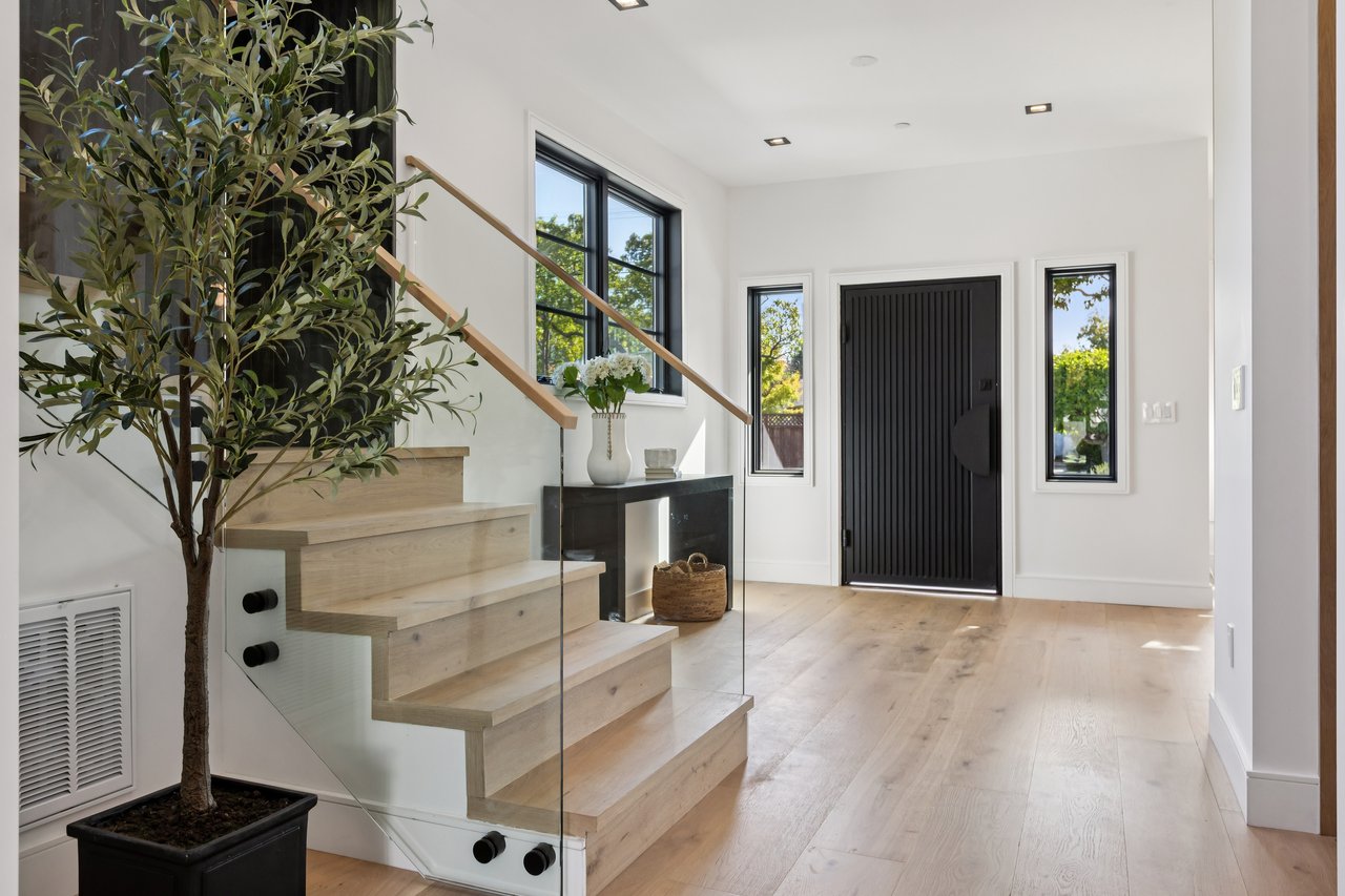 10 Channing Rd, Burlingame