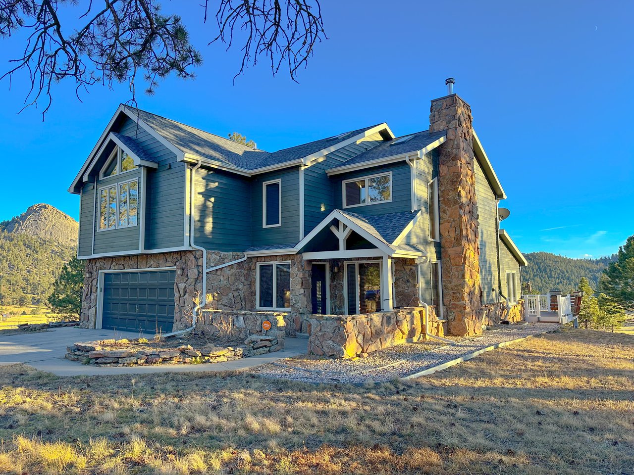 2341 Fallen Leaf Way