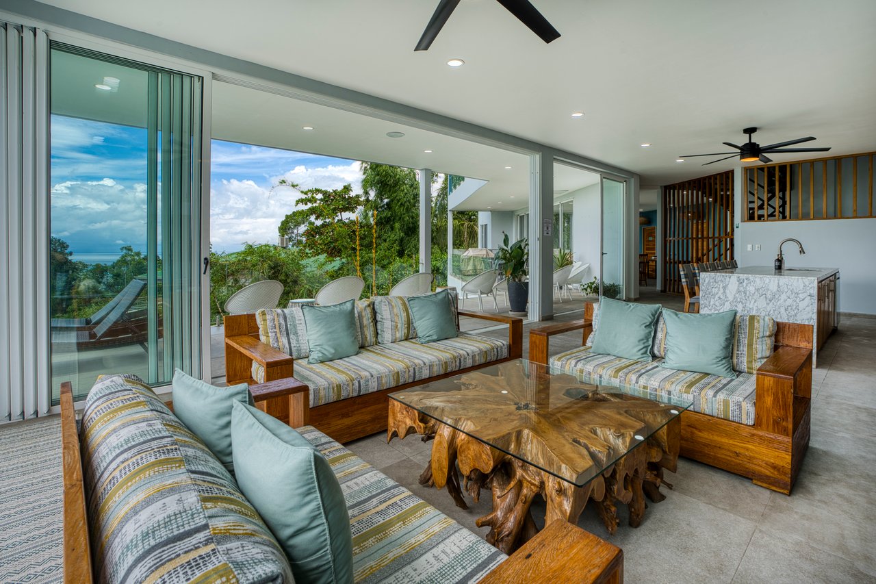 Luxury Income Producing Villa Costa Vida in Manuel Antonio