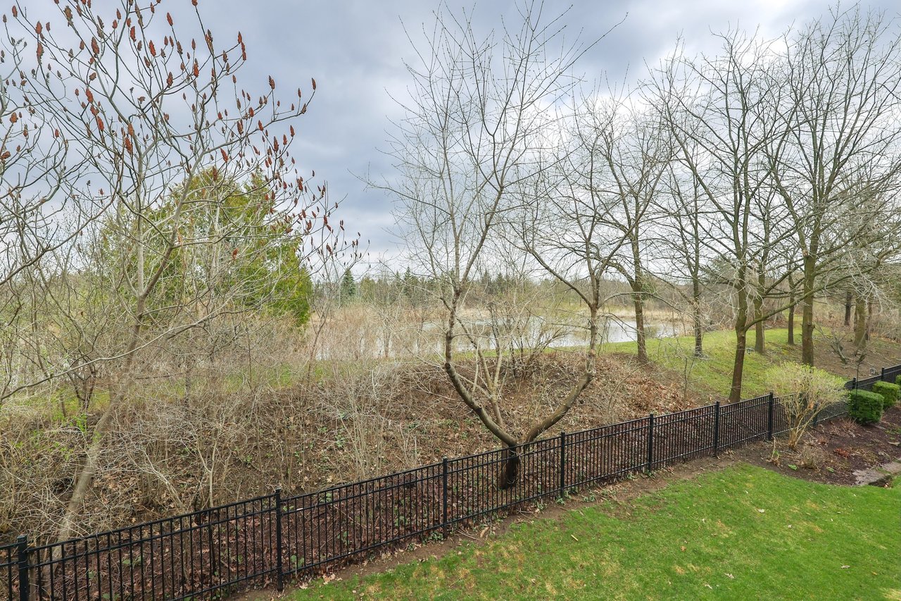 34-2400 Neyagawa Boulevard, Oakville