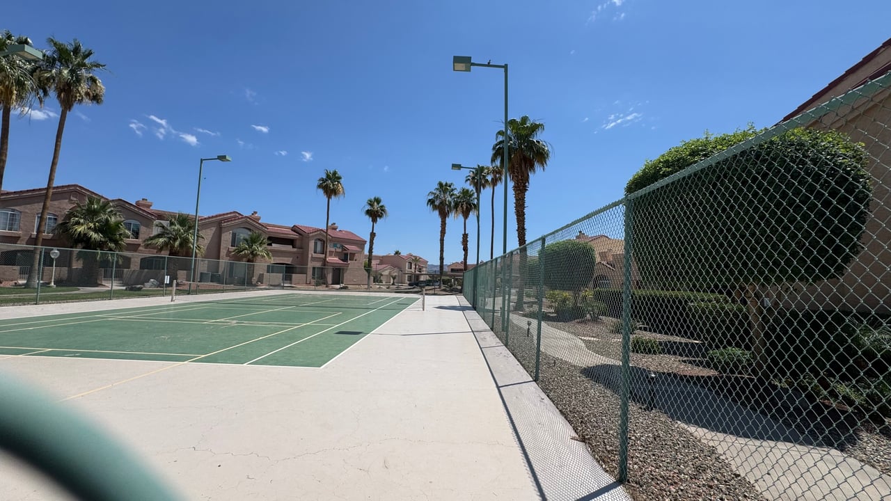 1650 Smoketree Ave S 121 (Rotary Beach/Park)