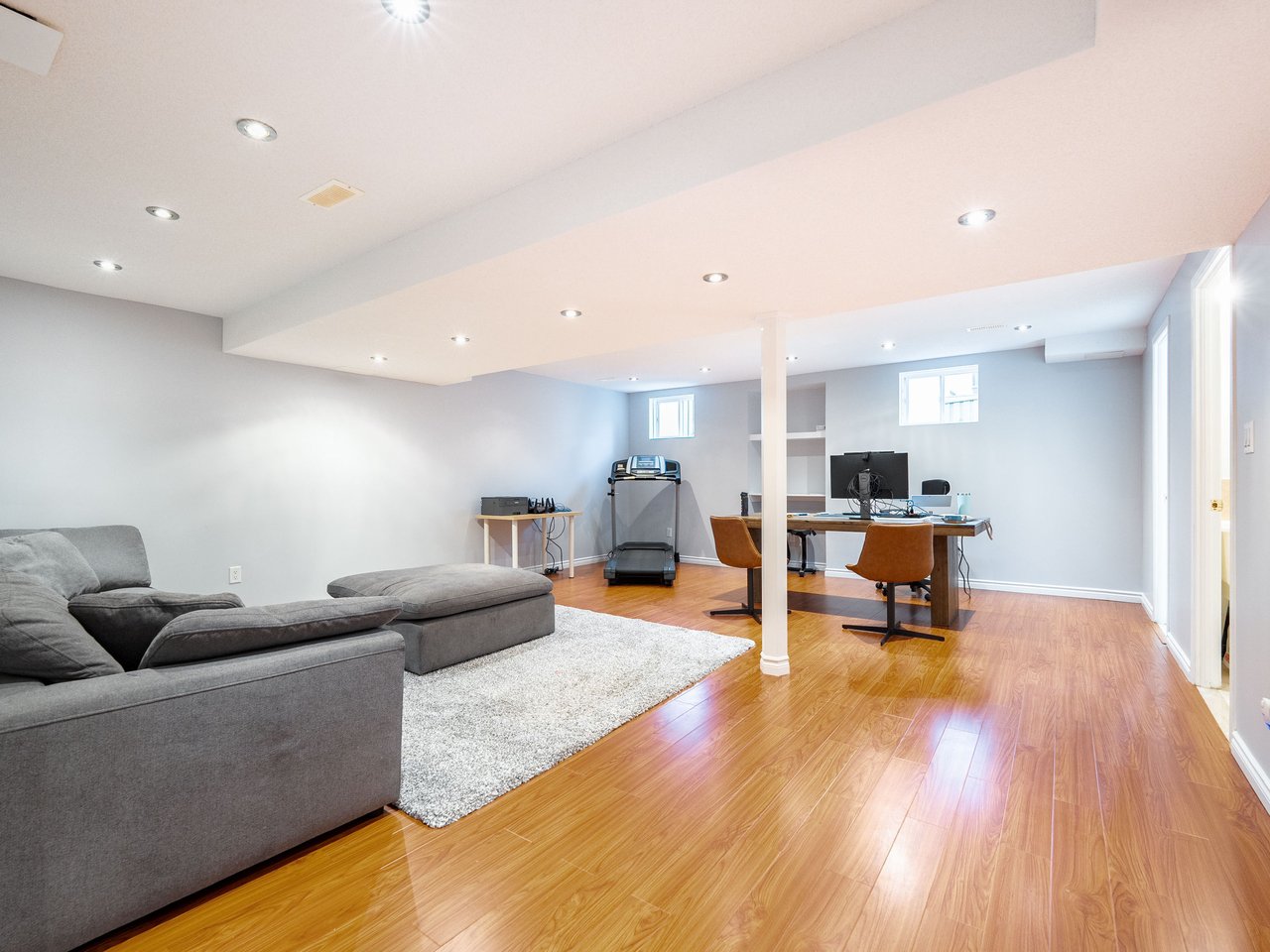 60 Seiffer Cres