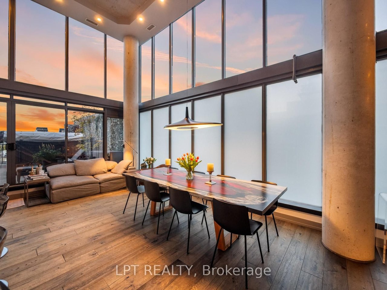 PENTHOUSE LUXURY IN KING WEST