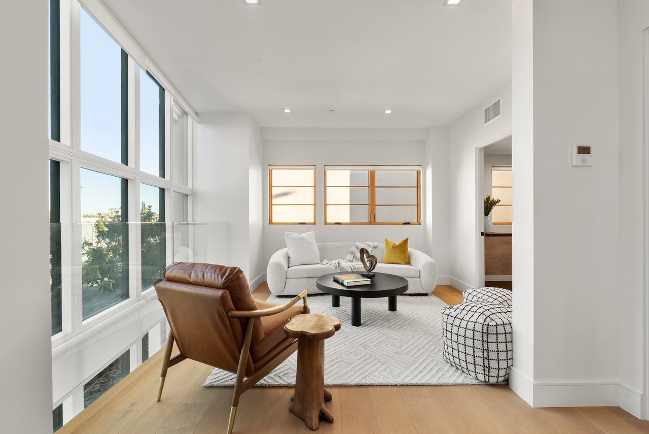 1033 N Vista St, West Hollywood