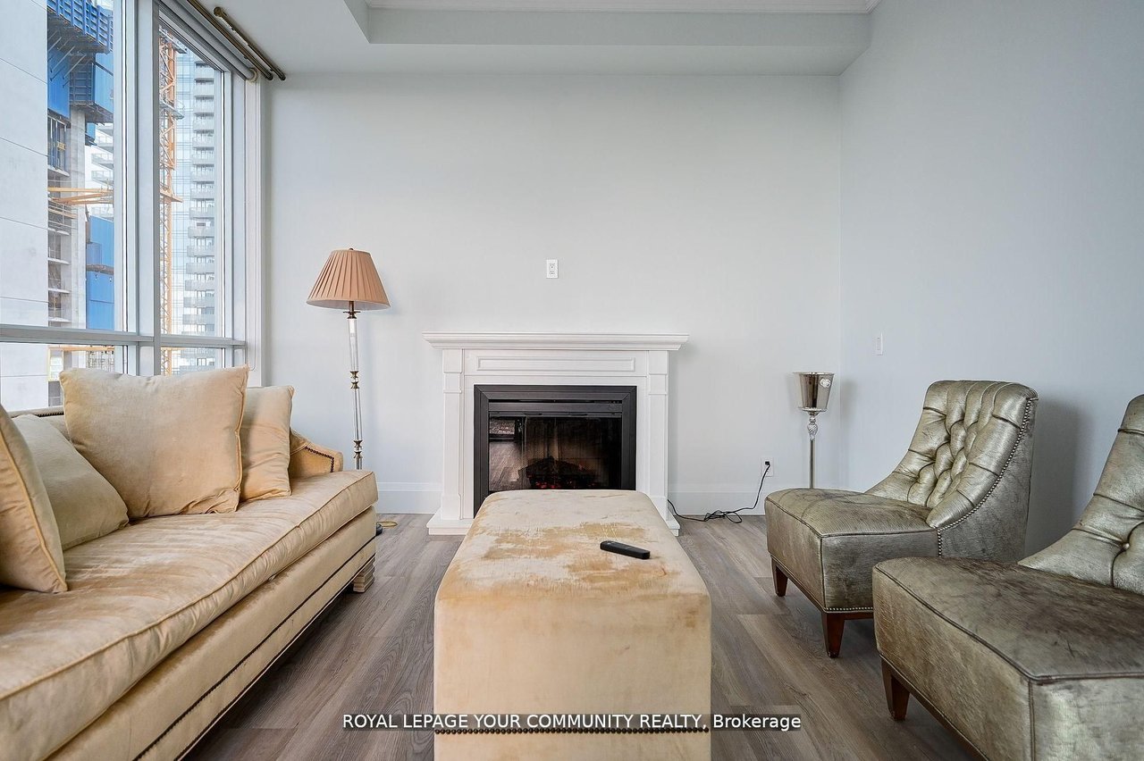 PREMIUM YORKVILLE LIVING