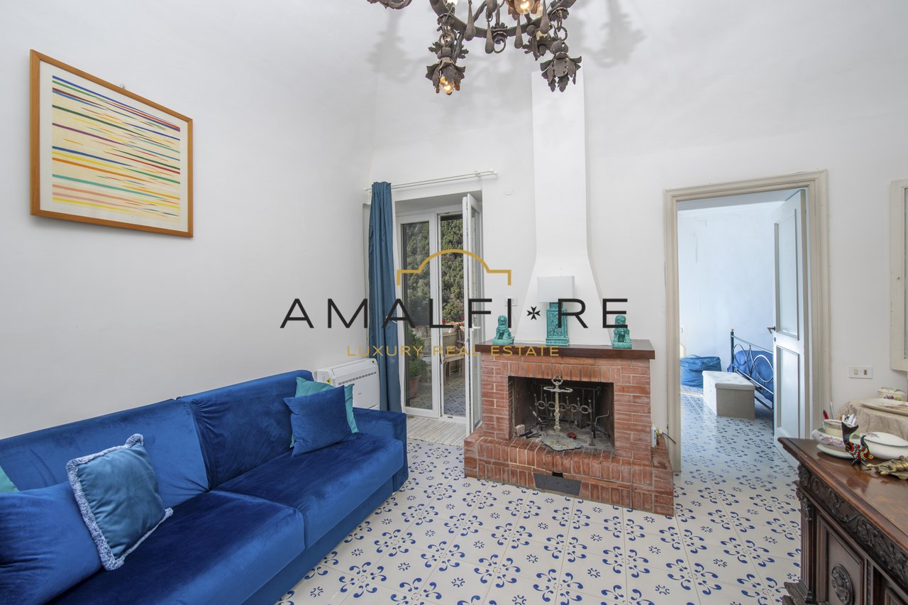 Albori Two-level Apartment in Vietri Sul Mare