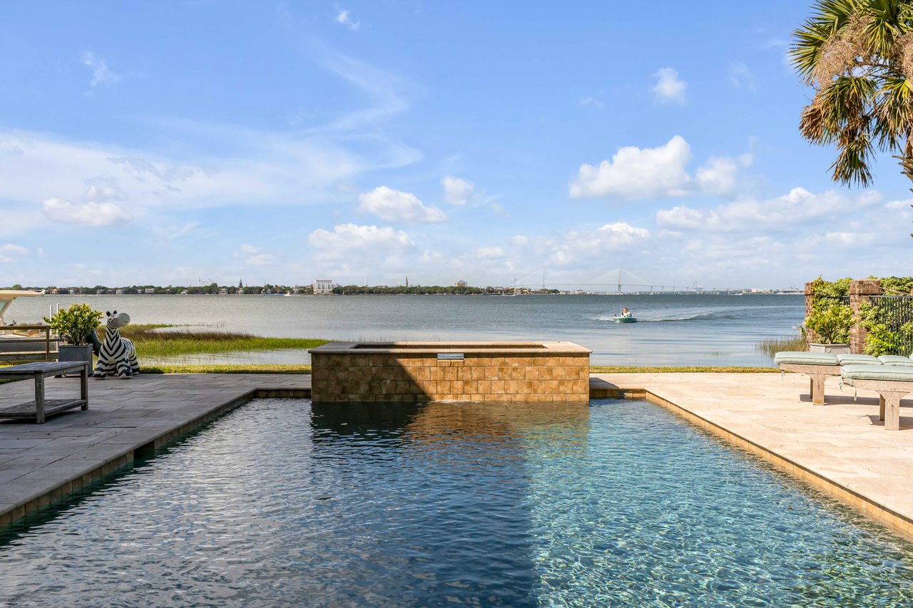 931 White Point Boulevard