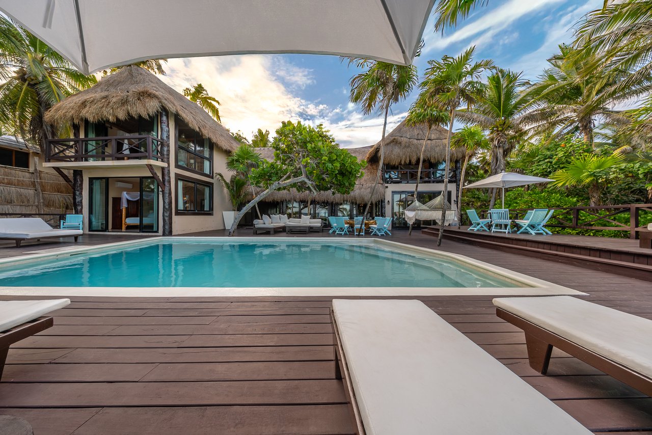 Casa Chic Tulum | Rare Beachfront Estate in Hotel Zone