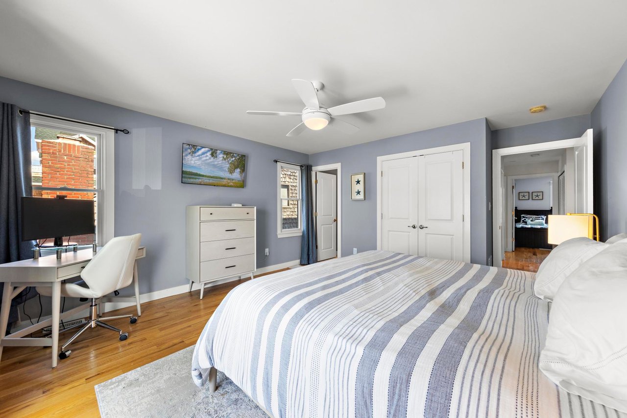407 B Coral Street 