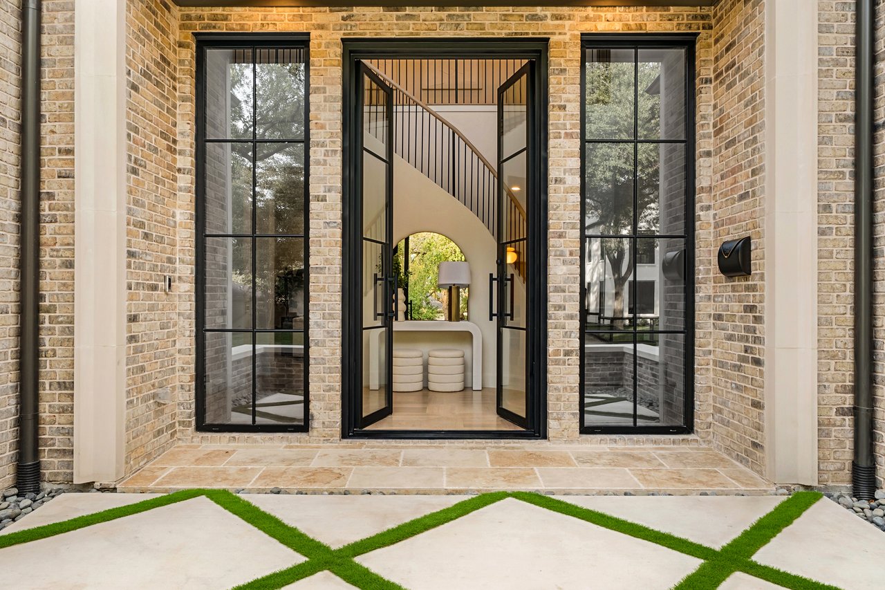 6809 Dalhart