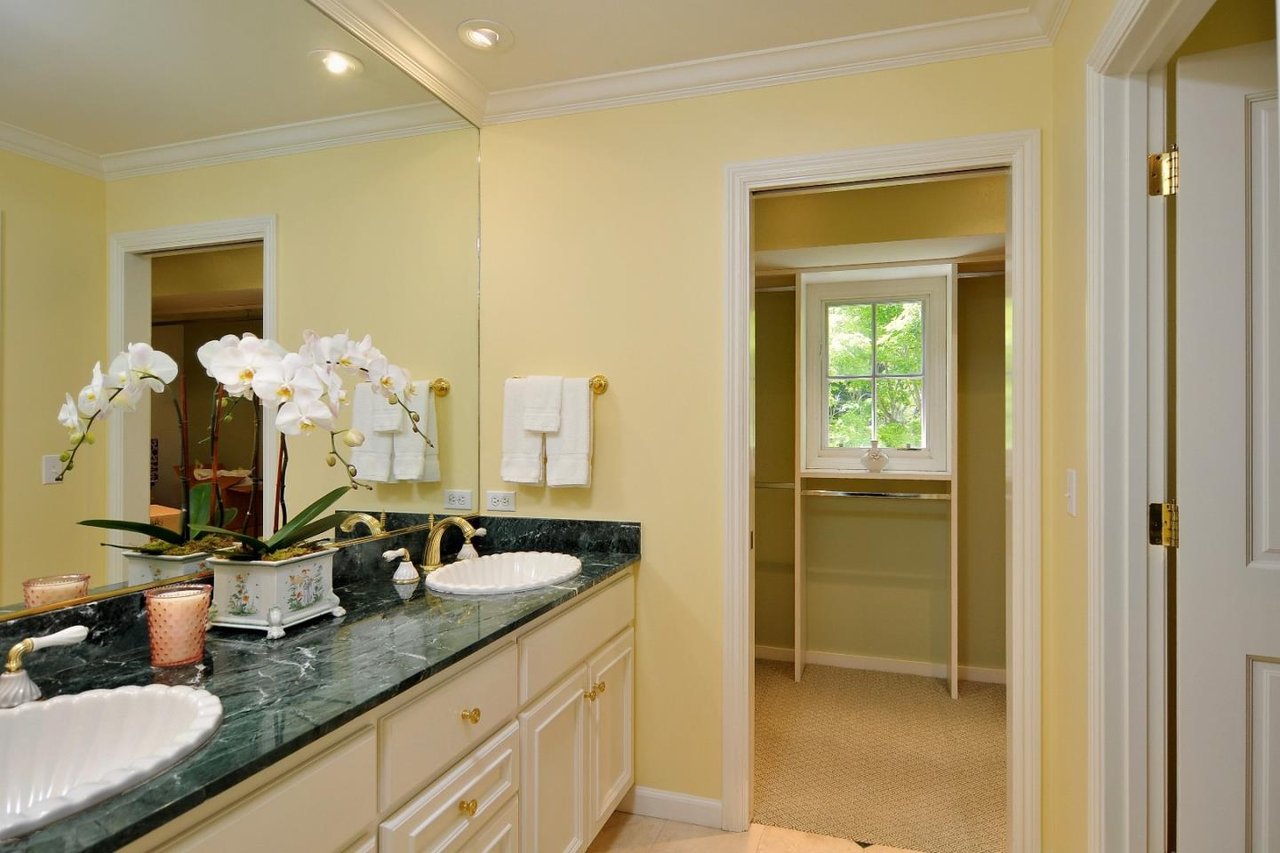 1115 Cascade Drive