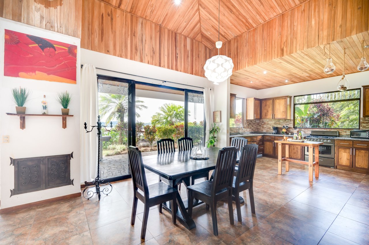 Casa Blanca | Multi-Villa Estate with Lake Views - Nuevo Arenal