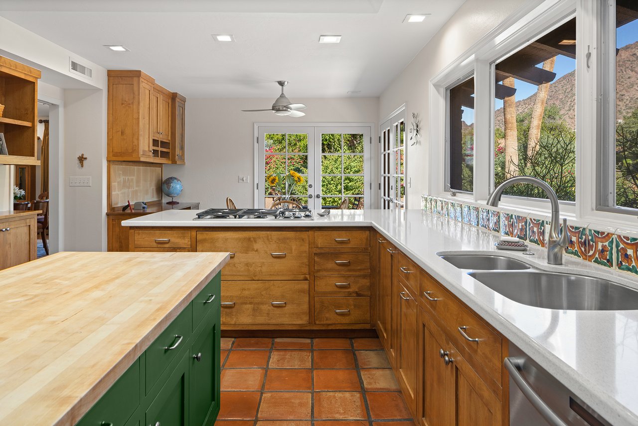 5401 E MARIPOSA Street