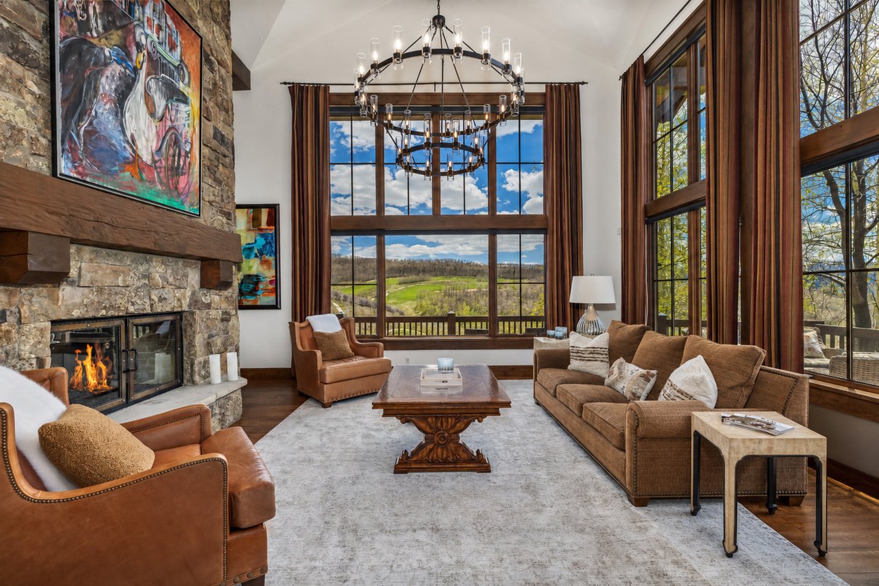 1092 The Summit Trail