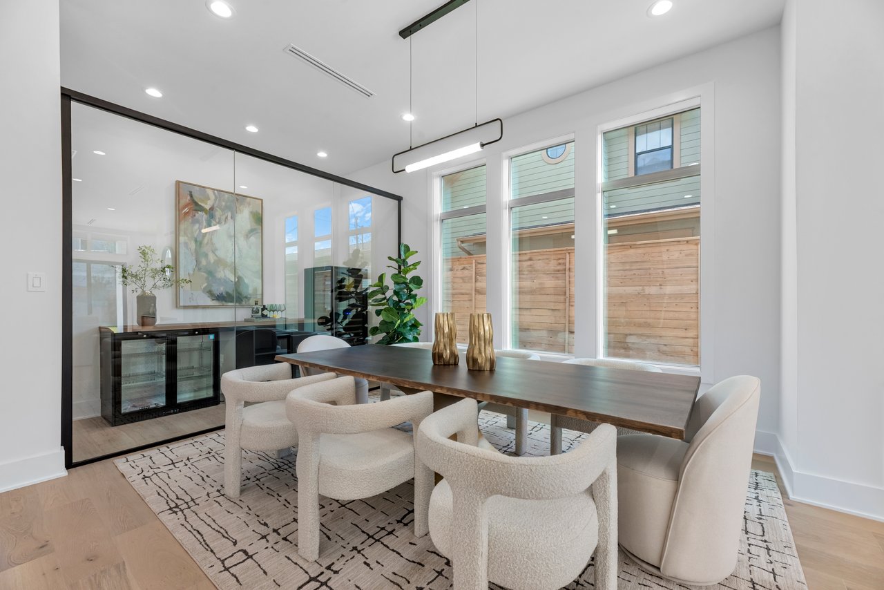 963 West 41st Street