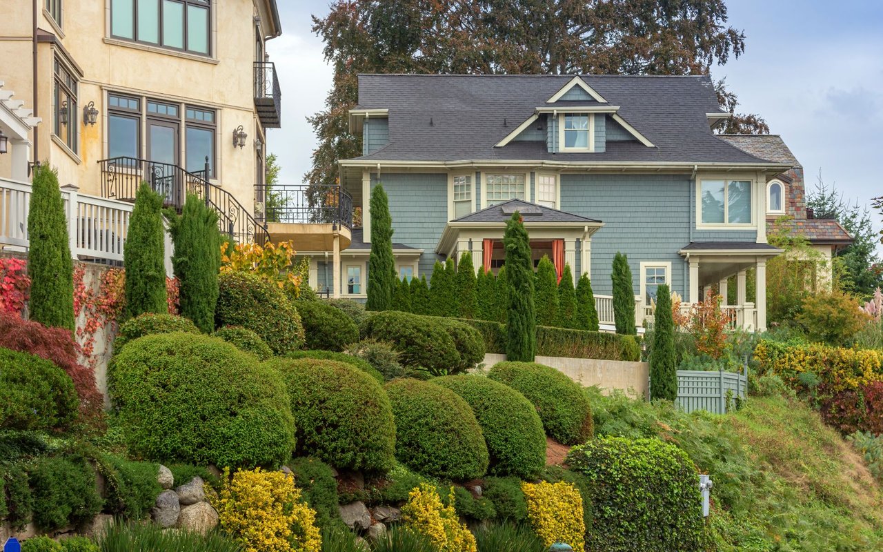 List Your Home With Us and We’ll Handle the Heavy Lifting
