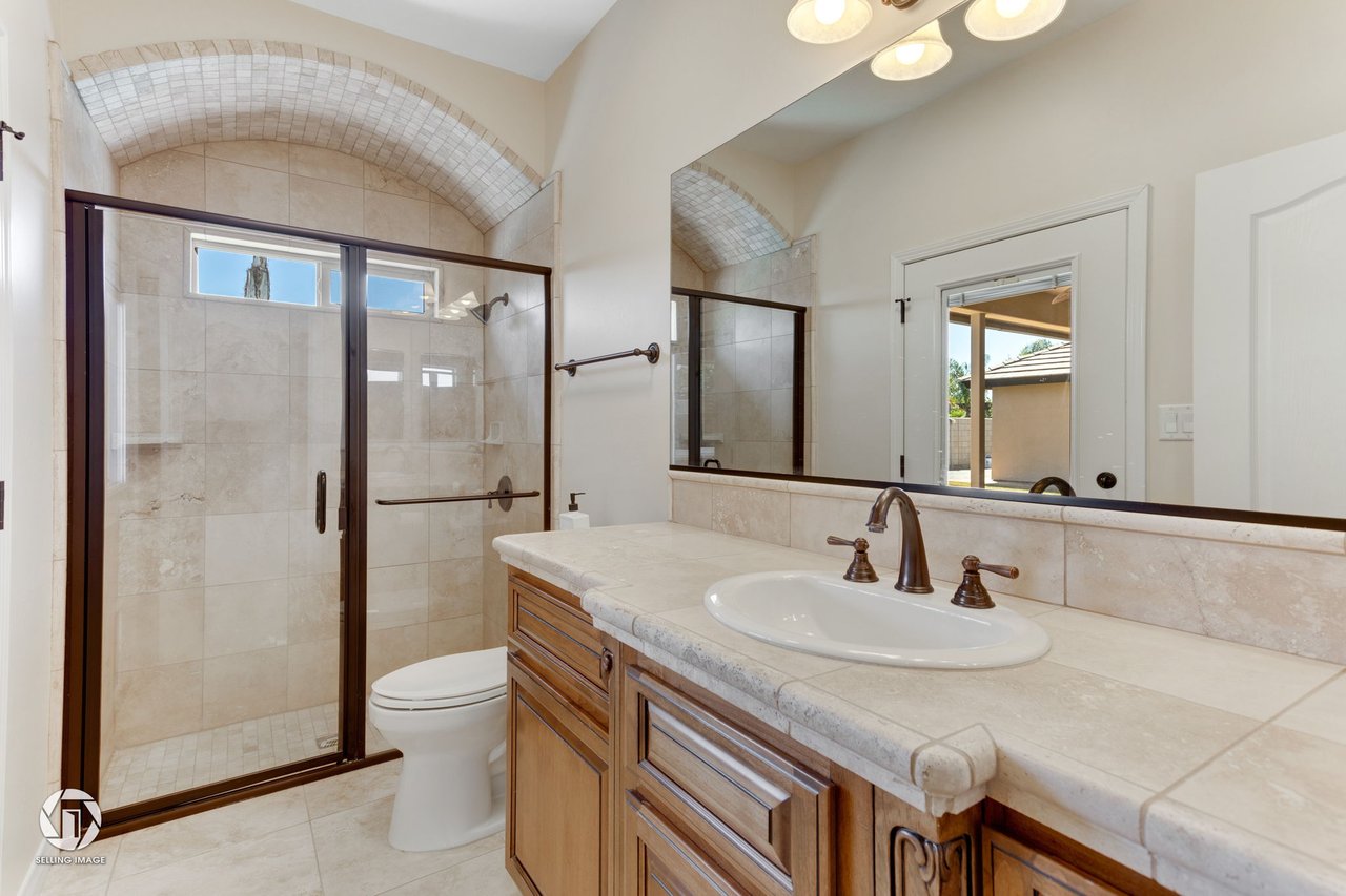 14201 Santa Fe Ct