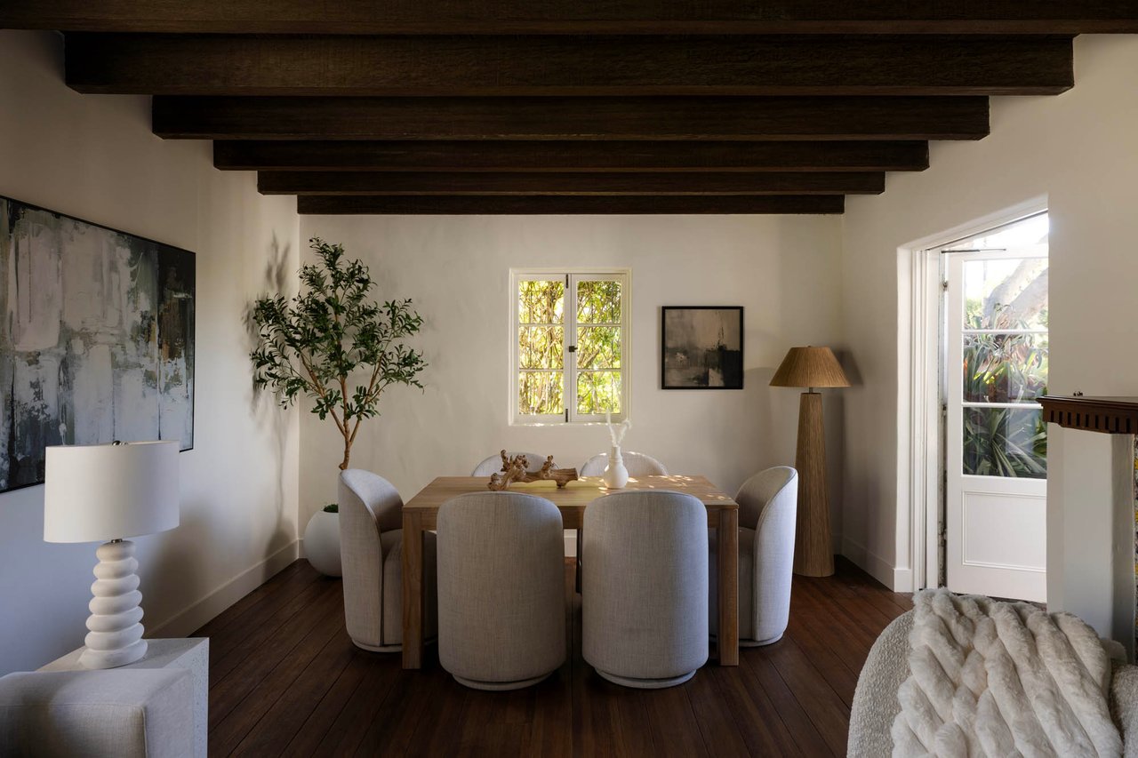 212 W Avenida Valencia