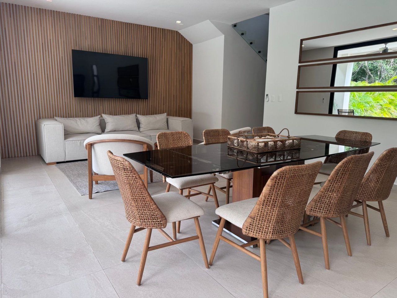 Turnkey Tropical-Modern 4BR Villa with Private Pool in Prestigious Hacienda Pinilla