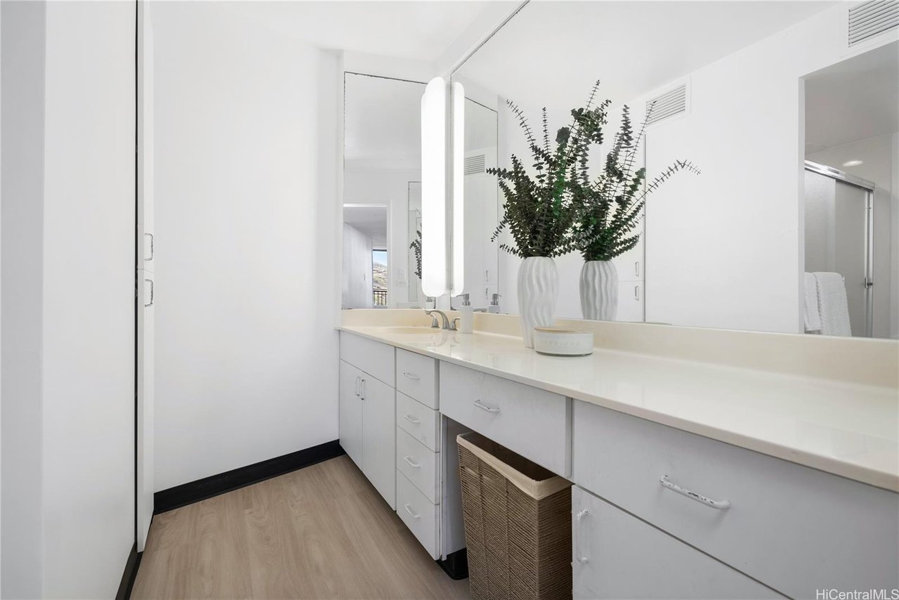 6710 Hawaii Kai Dr #1202, Honolulu 96825