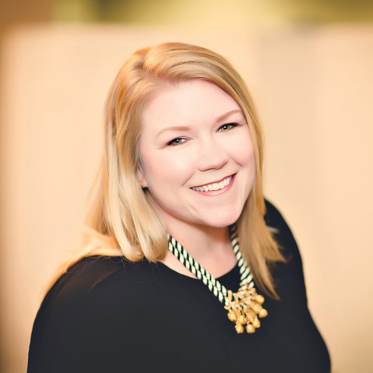 Kelly Shields Cary, NC Real Estate Agent Headshot 