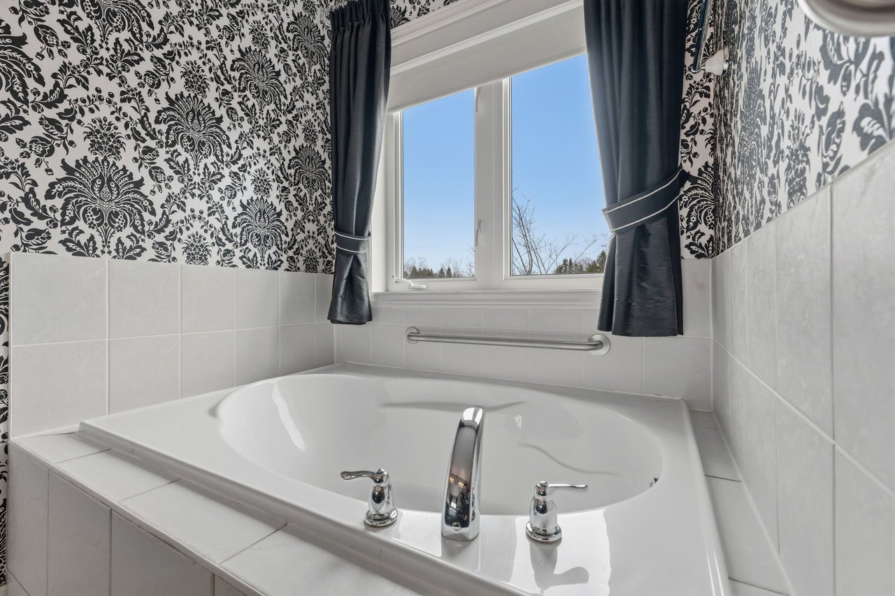 11 - 188 Coldwater Road, Orillia